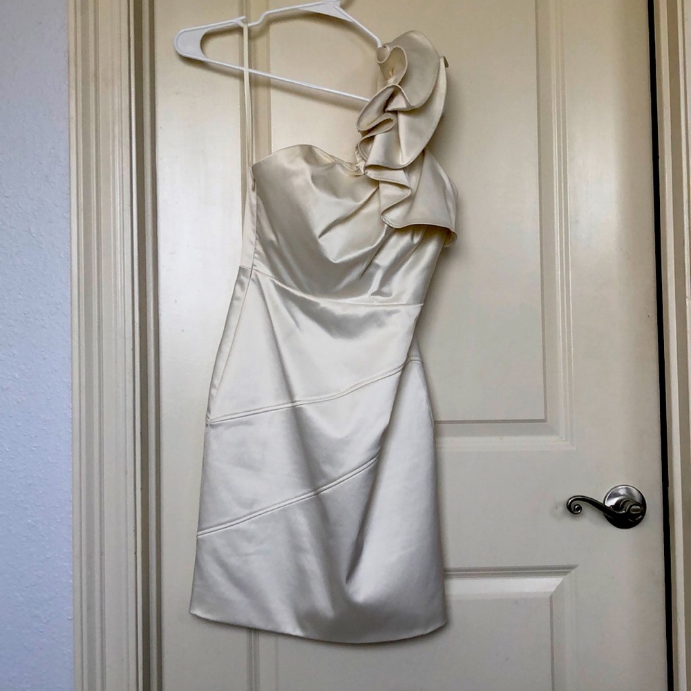 The Limited size 0 short Wedding Dress off white